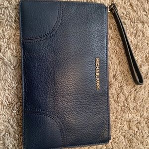 Michael Kors wristlet